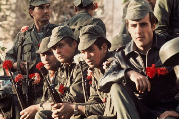 A revolução de 25 de abril de 1974: historiografia e políticas de memória